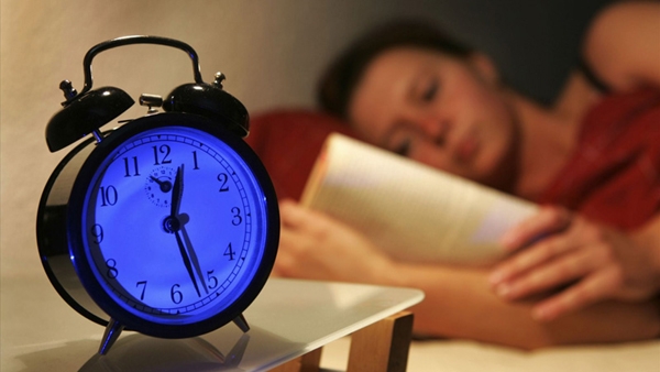 美国大学睡眠时间排名 高智商睡得晚？