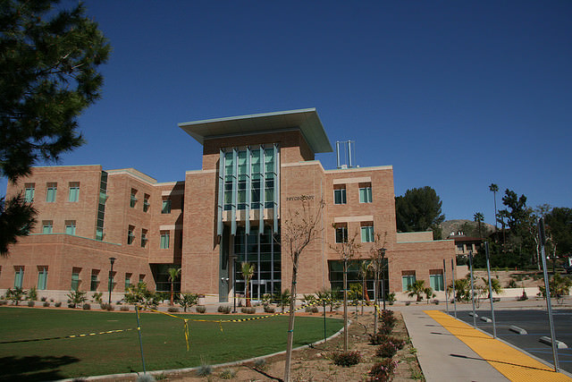加州大学河滨分校图片